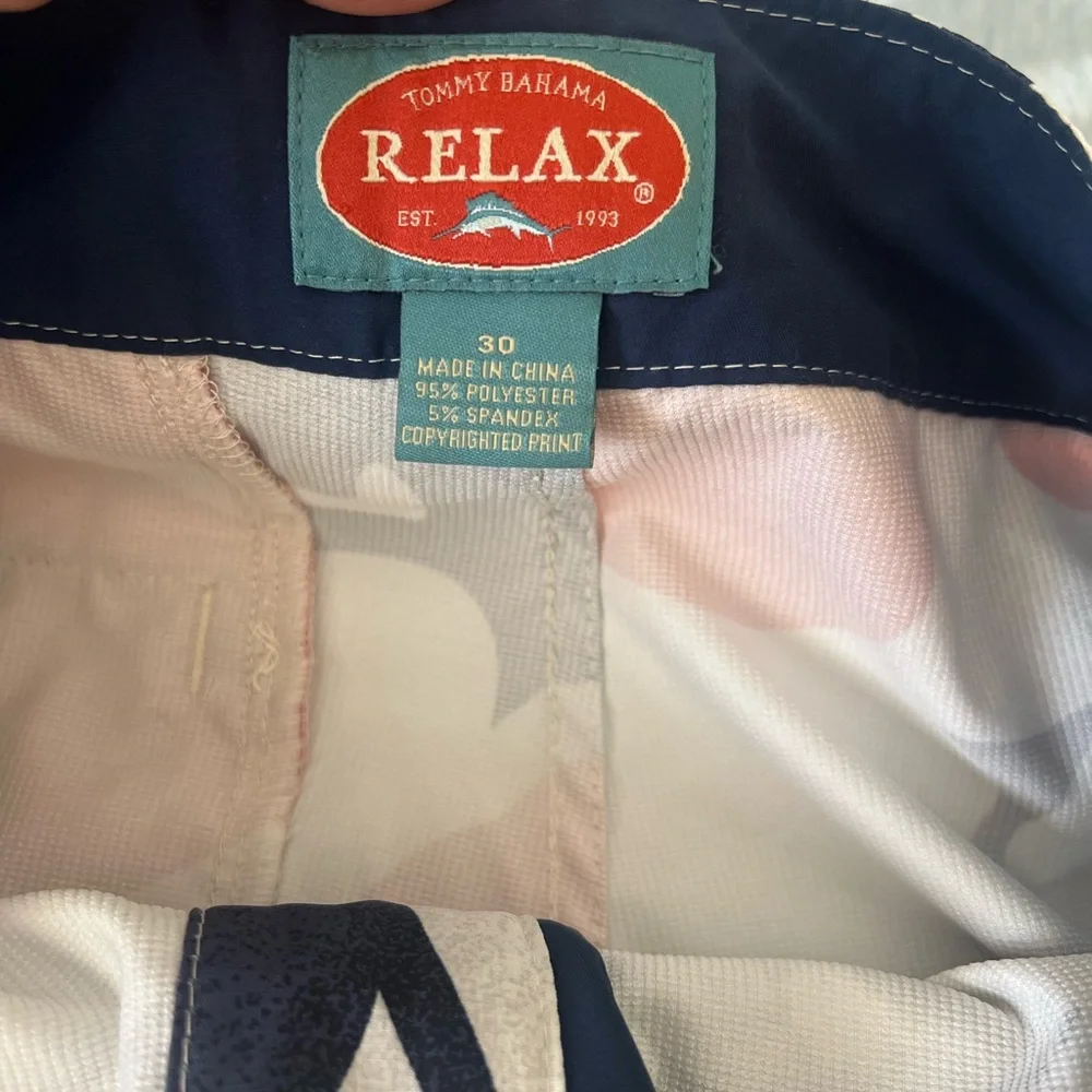 Tommy Bahama Relax Laguna Luau  Shorts Size 30.